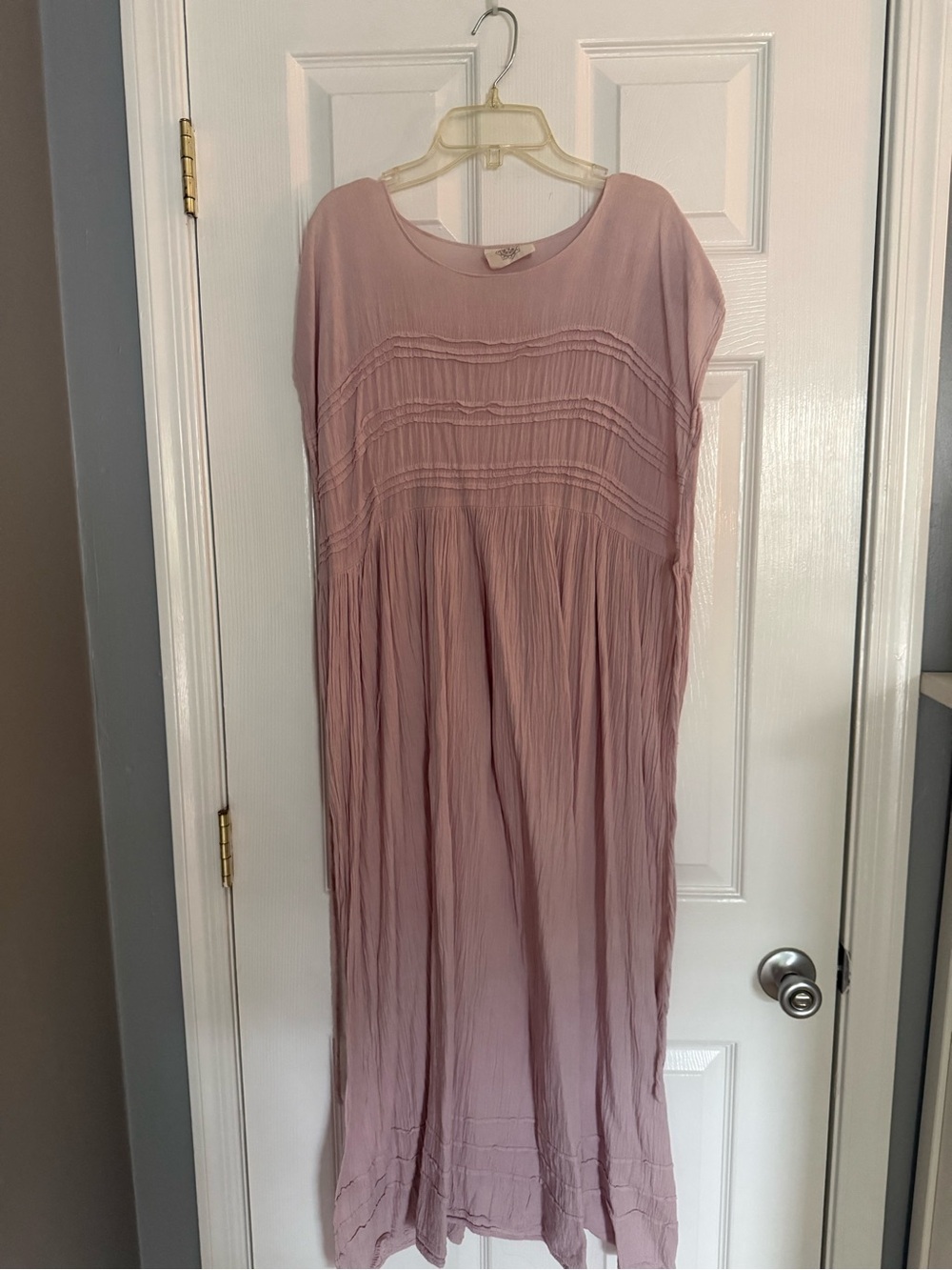 Luz Women's Mauve Boho Pleated Maxi Dress